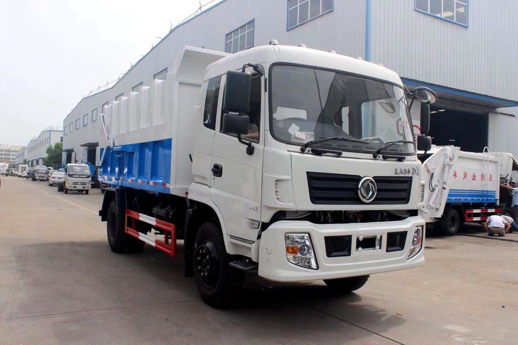 東風(fēng)專底對(duì)接式垃圾車